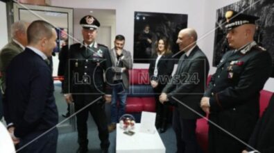 Il generale dei carabinieri Salsano in visita a LaC: «Grande lavoro, non arretrate mai»