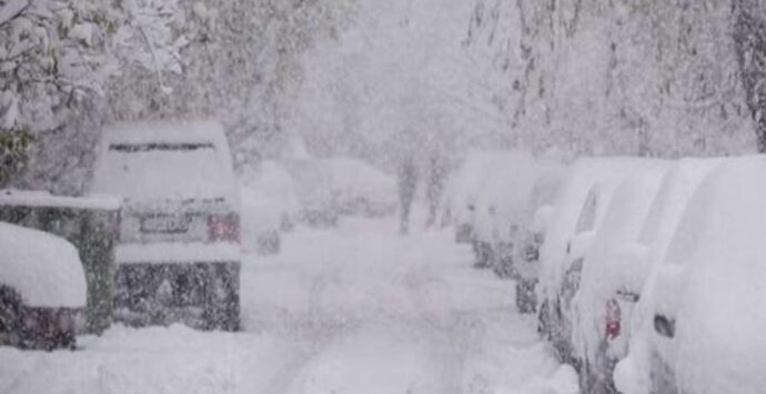 Allerta gialla per la neve, le scuole chiuse domani in provincia di Cosenza – LIVE