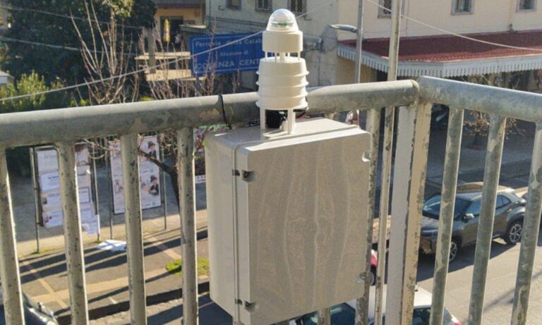 Cosenza, installato un sensore per rilevare l’inquinamento atmosferico e acustico