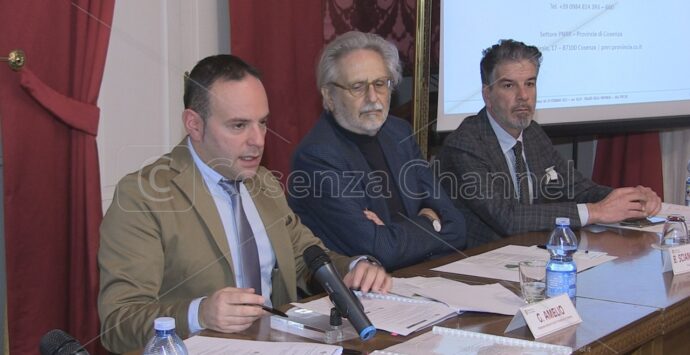 Provincia di Cosenza, 230mila euro per valorizzare e riqualificare la costa tirrenica e ionica | VIDEO