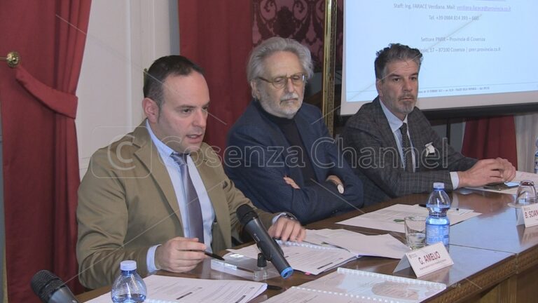 Provincia di Cosenza, 230mila euro per valorizzare e riqualificare la costa tirrenica e ionica | VIDEO