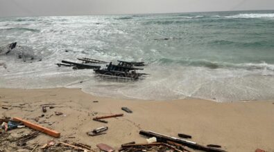 Migranti morti a Cutro, la Capitaneria precisa: «Il mare era forza 4, le motovedette navigano anche con forza 8»