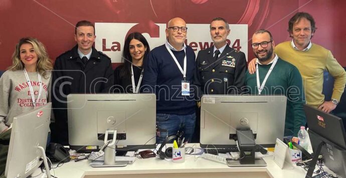 Il comandante dell’Aeronautica Militare di Montescuro Alligri visita la redazione di Cosenza Channel