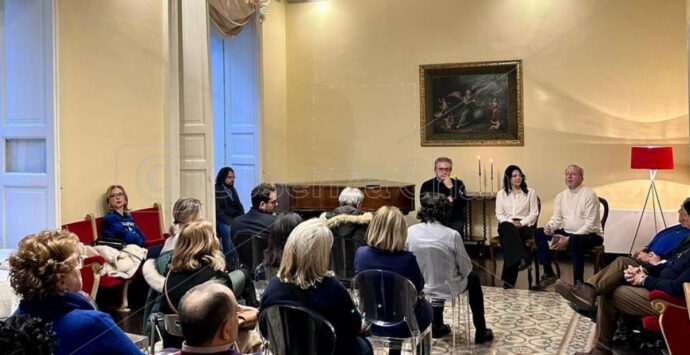 La Calabria che lotta: a Cosenza un dibattito con don Ennio Stamile e l’imprenditrice Antonella Gullà