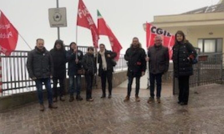 Guardia Piemontese, scioperano i lavoratori del Municipio