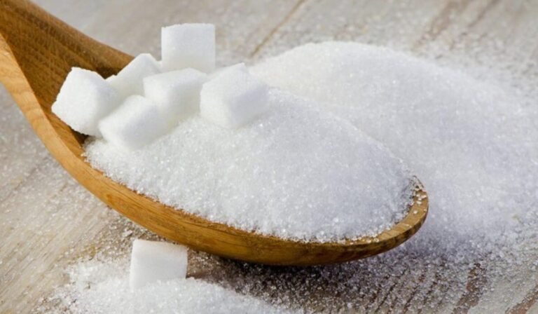 Beni alimentari, il prezzo dello zucchero è alle stelle: +55%