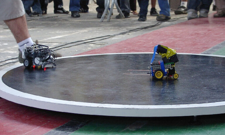 RobotSumo, il 30 maggio all’Unical la competizione tra robot autonomi