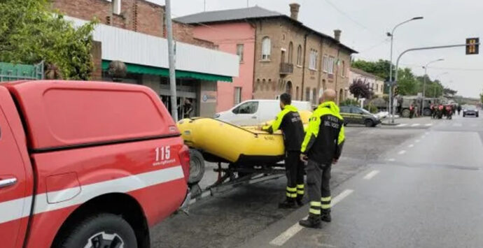 Vigili del fuoco di Cosenza e Corigliano Rossano in prima linea in Emilia Romagna