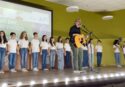 Rende, gli alunni della “Stancati” cantano con Brunori: sorpresa al Parco acquatico
