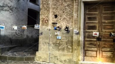 Torna stasera a Cetraro “Foto Sospese” l’evento collettivo per le vie del centro storico