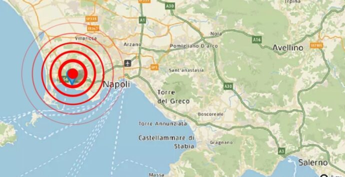 Terremoto di 4.2 ai Campi Flegrei, trema la terra a Napoli e in Campania