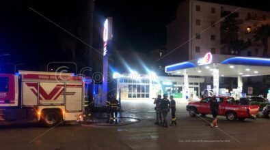 Cosenza, incendio vicino ad un distributore di benzina su via Panebianco