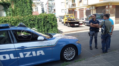 Auto della polizia si scontra con una moto, muore un 16enne a Cosenza