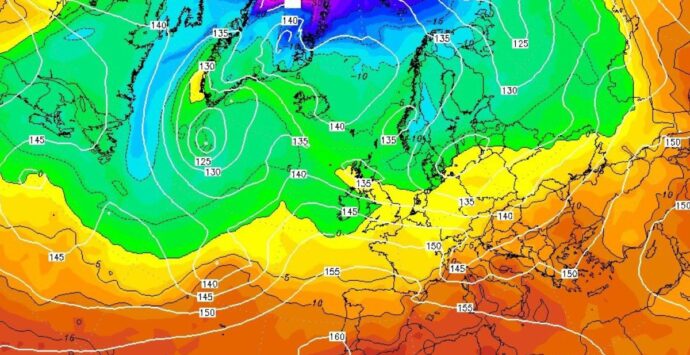 Meteo Calabria, sole e temperature in aumento: l’anticiclone africano spazza via il maltempo