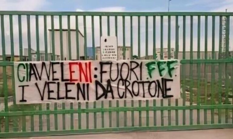 Bonifica del sito industriale di Crotone, parte la raccolta firme per una petizione popolare
